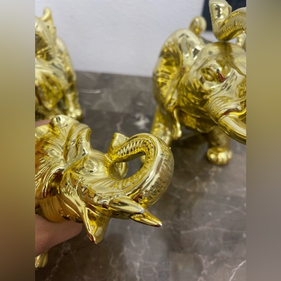 Gold Elephant Figures (Set of 3) - Picture 5 of 15